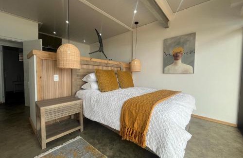 Kentani Apartment | Experience Mitford: Oceanfront Condo with Stellar Reviews!