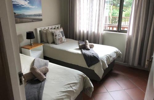 Kentani Apartment | Scenic Mitford Views: Oceanfront Getaway with Dining Options