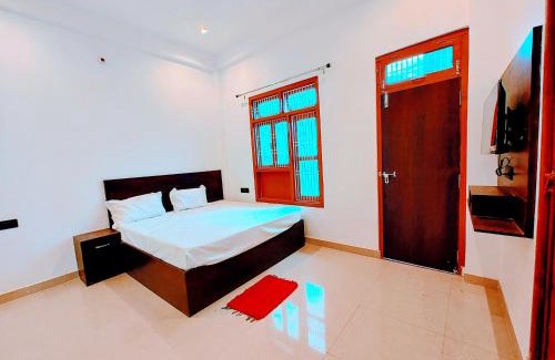 Ayodhya Hotel | Mithila Nilayam 200 mtr From Ram Janam Bhumi