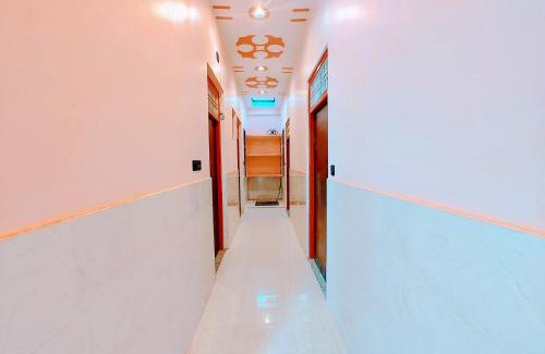 Ayodhya Hotel | Mithila Nilayam 200 mtr From Ram Janam Bhumi