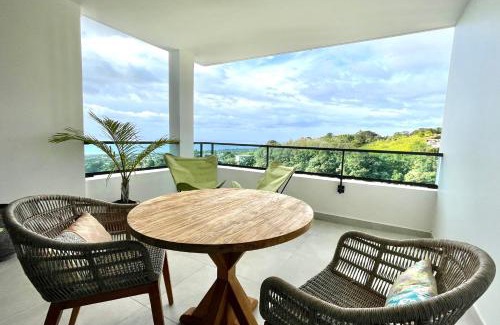 Faaa House | Serene Mititai Condo: Sea View, Pool & Close to Airport