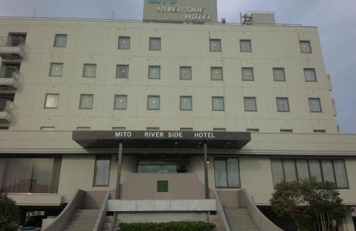 Mito Hotel | Inviting Mito Riverside Hotel with Hot Tub & Breakfast