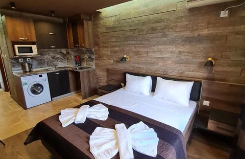 Yurta Apartment | Stylish MitProt Studio with Oceanfront Views & Pool