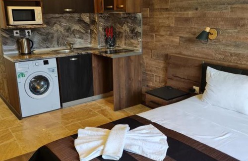 Yurta Apartment | Stylish MitProt Studio with Oceanfront Views & Pool