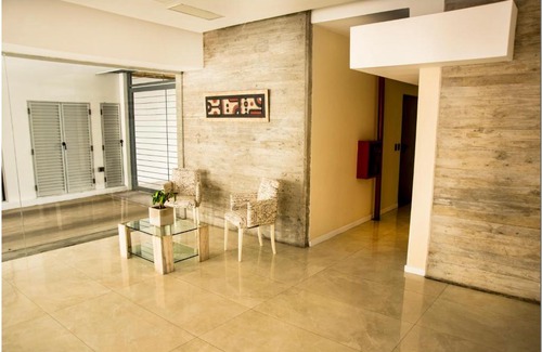 La Perla Apartment | Top-Rated Mitre 1361: Family-Friendly and Accessible Stay