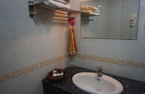 Luang Prabang Hotel | Budget-Friendly Mittaphap Hotel II with Breakfast & Kitchen