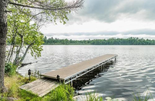 Lac du Flambeau House | Family-Friendly Mitten Lake Retreat with Pet Amenities