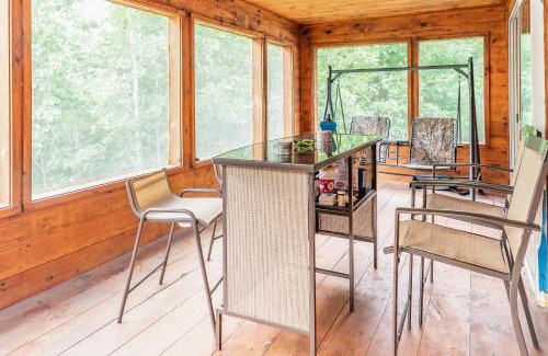 Lac du Flambeau House | Family-Friendly Mitten Lake Retreat with Pet Amenities