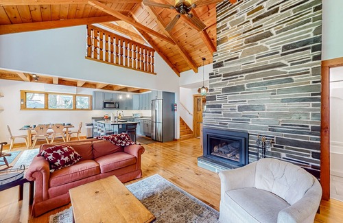 Franconia House | Pet-Friendly Retreat in Mittersill Village | Rated 9.8/10