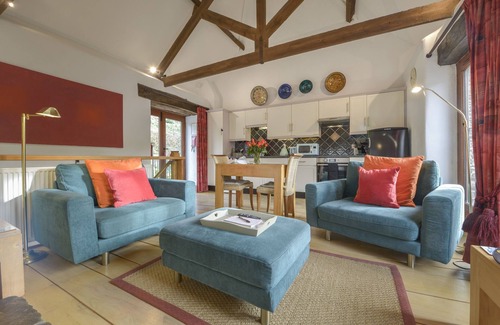 Kingsbridge Cottage | Romantic MIXIT COTTAGE with Pool in Kingsbridge Awaits
