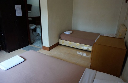 Vientiane House | Budget-Friendly Mixok Guesthouse with Family Amenities