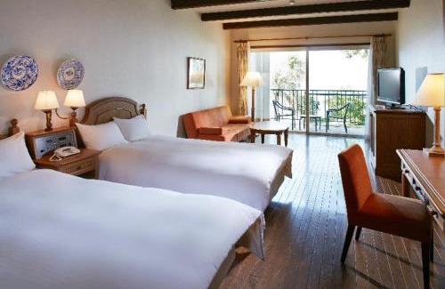 Shima Resort | Experience Miyako Resort Shima Bayside Terrace with Pool & Hot Tub