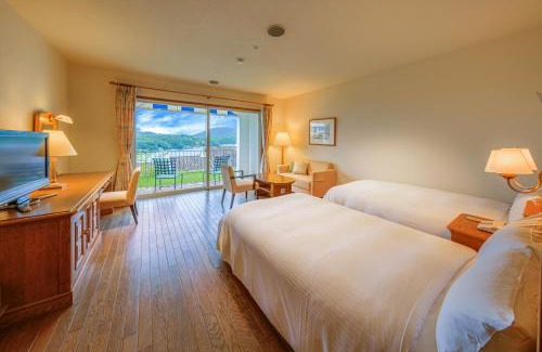 Shima Resort | Experience Miyako Resort Shima Bayside Terrace with Pool & Hot Tub