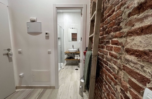 Barrio de La Latina Apartment | Discover Miyas Madrid #3: Family-Friendly with Spa & Breakfast