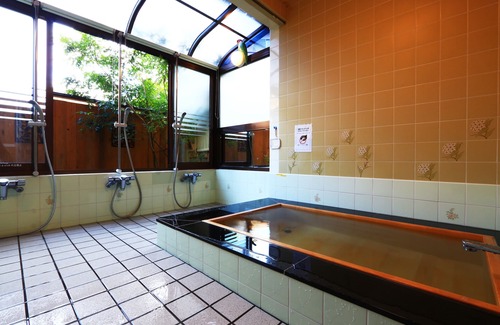 Yoshino House | Inviting Miyoshino Sakuraan with Breakfast & Hot Tub Access
