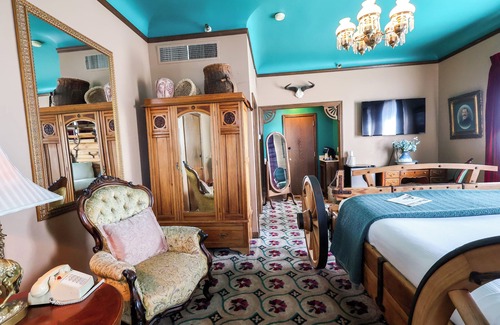Tonopah Hotel | Discover Mizpah Hotel: Family-Friendly with Spa & Dining