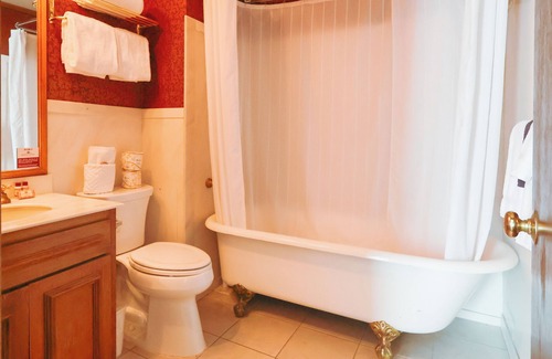 Tonopah Hotel | Discover Mizpah Hotel: Family-Friendly with Spa & Dining