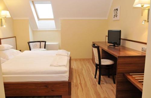 Lajosmizse Hotel | Discover Mizse Motel: Pet Friendly & Family-Oriented Stay