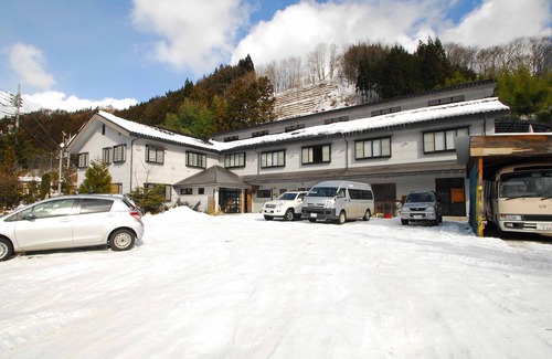 Katashina House | Exceptional Mizubasho no Yado Higashi with Hot Tub & Breakfast