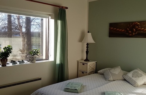 Vallanes House | Discover Mjóanes Accommodation: Family-Friendly Retreat