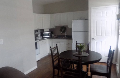 Sturgeon Falls Hotel | Top-Rated MJD & Executive Suites with Breakfast Included
