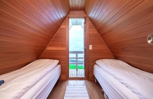 Fjardabyggd House | Pet-Friendly Mjoeyri Travel Holiday Homes with Hot Tub Access