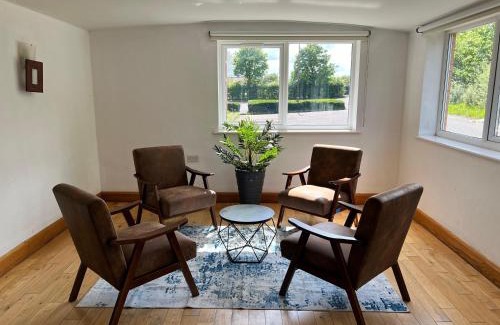 Deanshanger Hotel | Comfort at MK Hotel: Family-Friendly & Accessible Stay