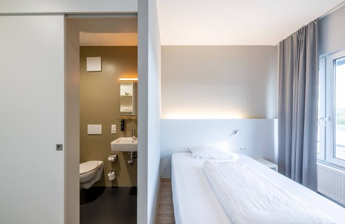 Hallschlag Hotel | Convenient Mk Hotel Stuttgart: Family-Friendly & Accessible