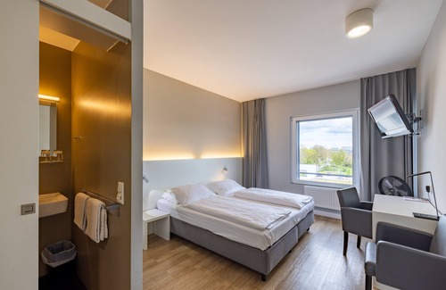 Hallschlag Hotel | Convenient Mk Hotel Stuttgart: Family-Friendly & Accessible