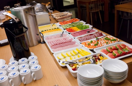 Hallschlag Apartment | Convenient mk monteurzimmer Stuttgart: Family-Friendly Stay