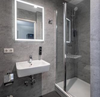 Hallschlag Apartment | Cozy mk Monteurzimmer Stuttgart - Accessible Comfort Awaits
