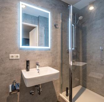Hallschlag Apartment | Cozy mk Monteurzimmer Stuttgart - Accessible Comfort Awaits