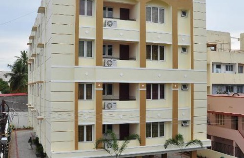 Ram Nagar Apartment | Guest Favorite: MK Residency with Family-Friendly Amenities