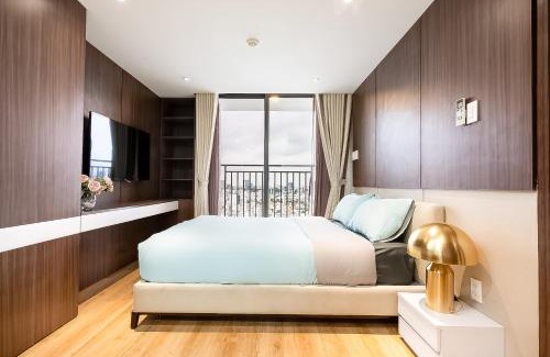 Bach Dang Riverside Apartment | Experience Saigon Summerset with Pool & Free Gym Access