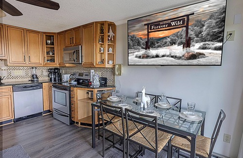 Snowshoe Condo | Experience Breathtaking Mountain Views at ML 268