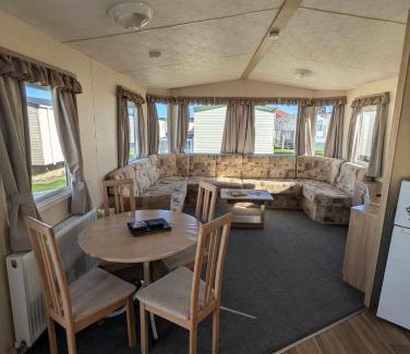 Skegness Resort | Accessible Caravan with Ocean View and Private Pool