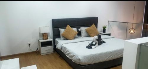 Cheras Apartment | Stylish MLH Designer Duplex Suite with Pool & Ocean View