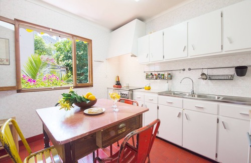 Soller House | Discover Mlle. BIBI Casa Tipica: Pool & Ocean Views in Soller