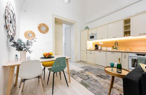 Kosice Old Town Apartment | Prime Center Apartment Mlynska Kosice with Private Parking