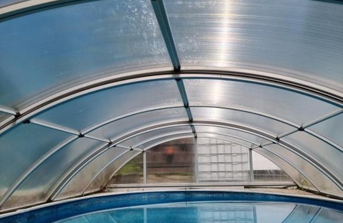 Destne v Orlickych horach Apartment | Discover Mlynuskaly 4: Family-Friendly Stay with Pool