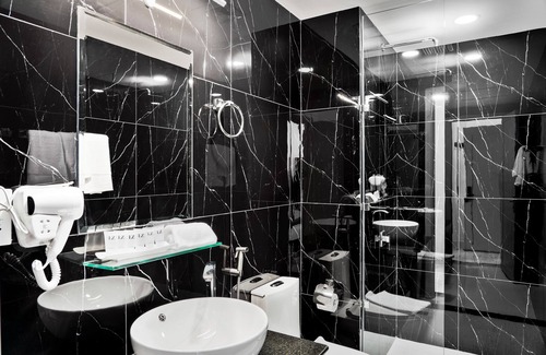 Mittakpheap Apartment | Cozy MLZ Apartments - Studio with Pool and Breakfast Options