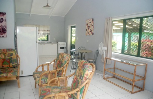 Rarotonga House | Family-Friendly MM Batch South Side - Rated 9/10 by Guests