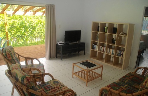 Rarotonga House | Family-Friendly MM Batch South Side - Rated 9/10 by Guests