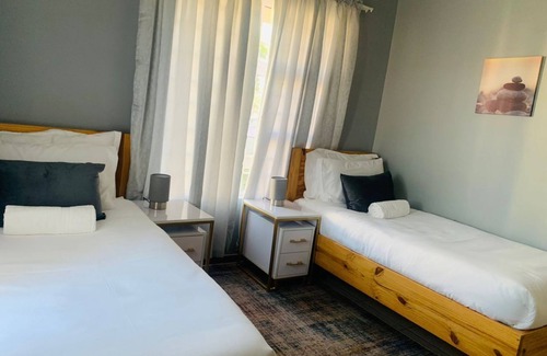 Gaborone Bed & Breakfast | Family-Friendly Mmaset Houses: Enjoy Free Hot Breakfast!