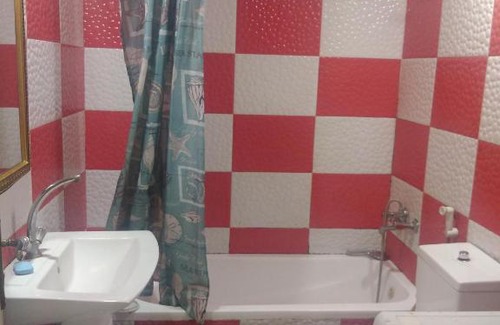 Al Jubeiha Apartment | Family-Friendly Stay at عمان جبيهه - Pet Welcoming Retreat