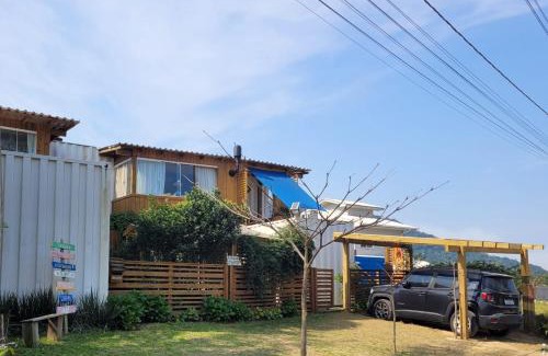 Pinheira House | Top-Rated Stay at Moã do Mar Suítes with Kitchen Access