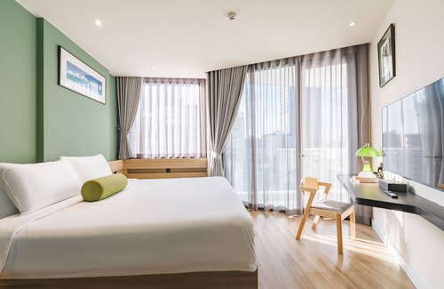 Thanon Phetchaburi Hotel | Discover MO Hotel Bangkok: Family-Friendly with Dining Options