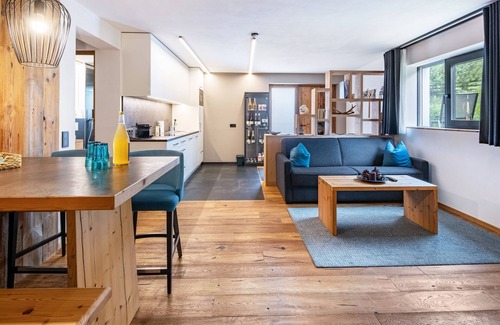 St. Valentin auf der Haide Ski Chalet | Scenic Chalet Ortles: Relaxing Mountain Views & Wi-Fi Access