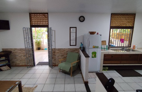 Cayenne House | Family-Friendly MO TI KOTE with Kitchen Amenities