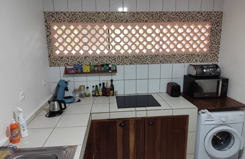 Cayenne House | Family-Friendly MO TI KOTE with Kitchen Amenities